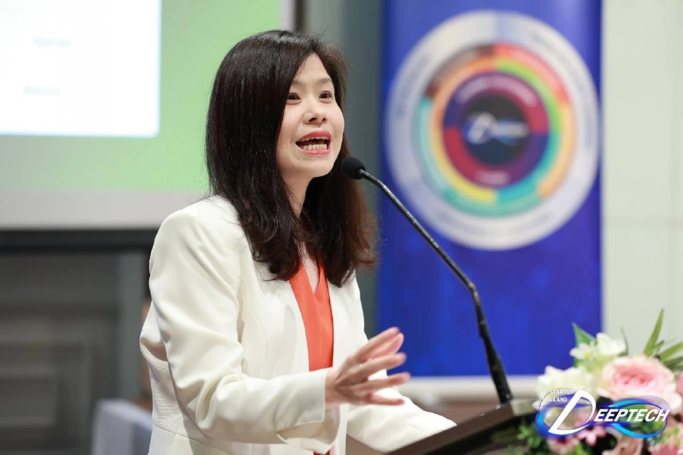 นักวิชาการชี้ ‘Gen Z' ไม่ยึดติดใบปริญญา มองการศึกษาเป็น ‘ทางเลือก’