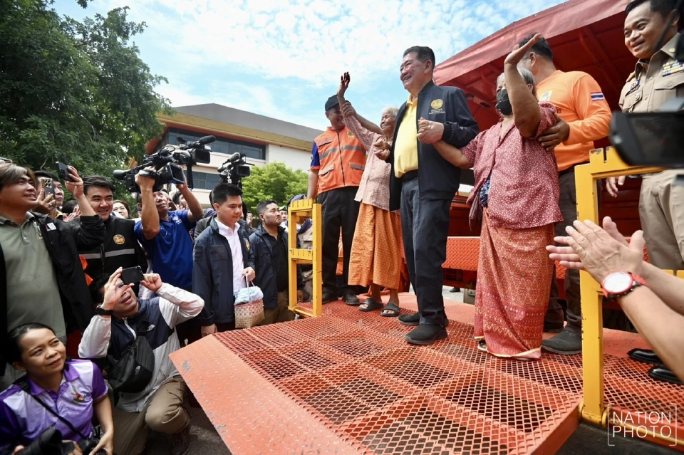 “ภูมิธรรม”ส่งผู้หนีภัย 4 จังหวัดกลับบ้านหลังหยุดยิงไทย-กัมพูชา