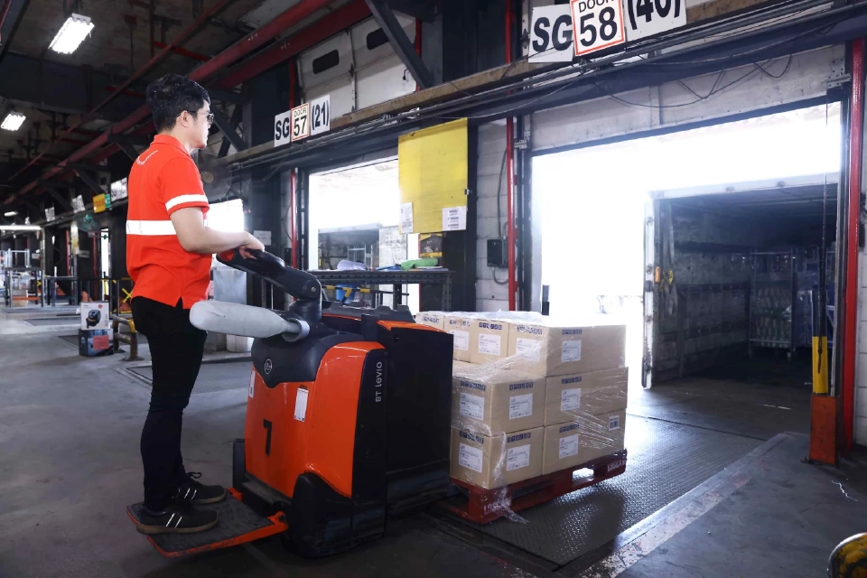 ท็อปส์ ตั้งทีมเฉพาะกิจ กระจายสินค้าสู่ชายแดนไทย-กัมพูชา แก้ปัญหาขาดแคลน