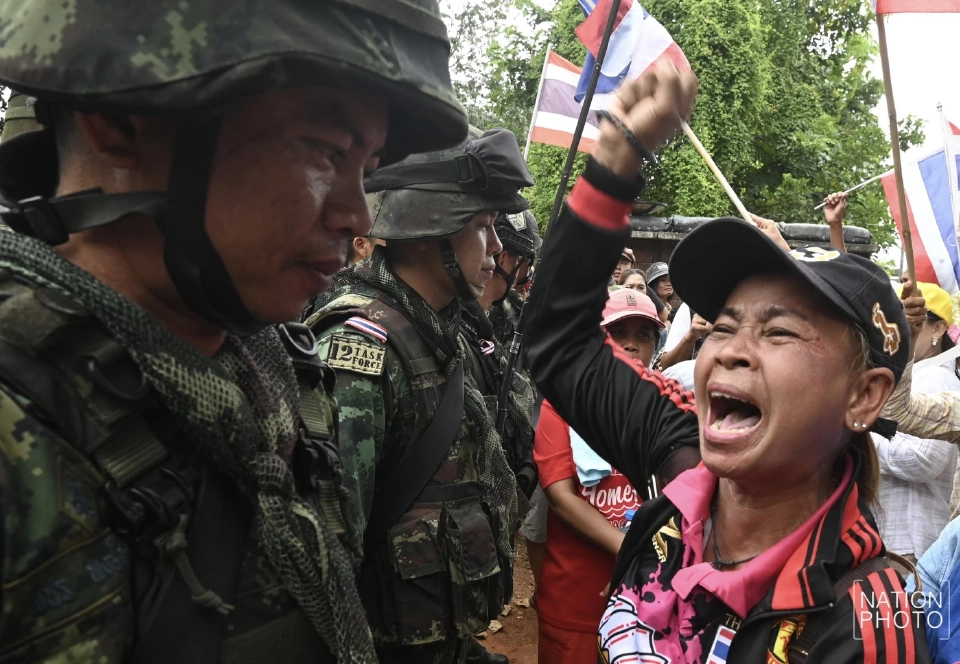 เดือด! ชาวบ้านสระแก้วฮือบุกแนวชายแดนไล่"กัมพูชา"ออกนอกพื้นที่