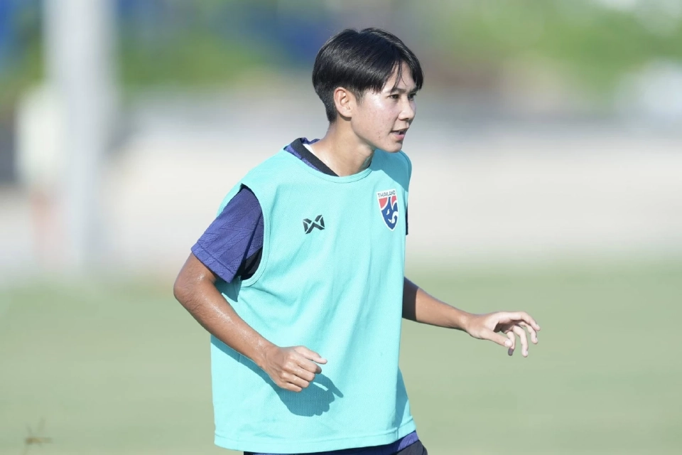 “กาญจนธัช พุ่มศรี” กองหน้า