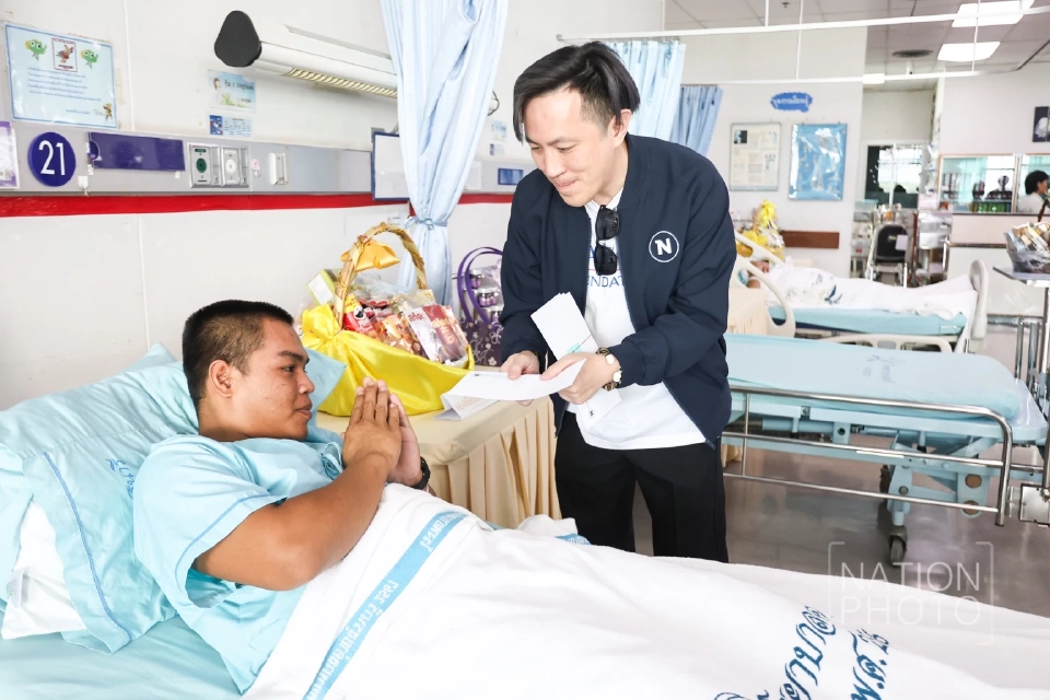 เครือเนชั่นมอบเงิน 5 แสน สิ่งของช่วยผู้ประสบภัยชายแดนกัมพูชา