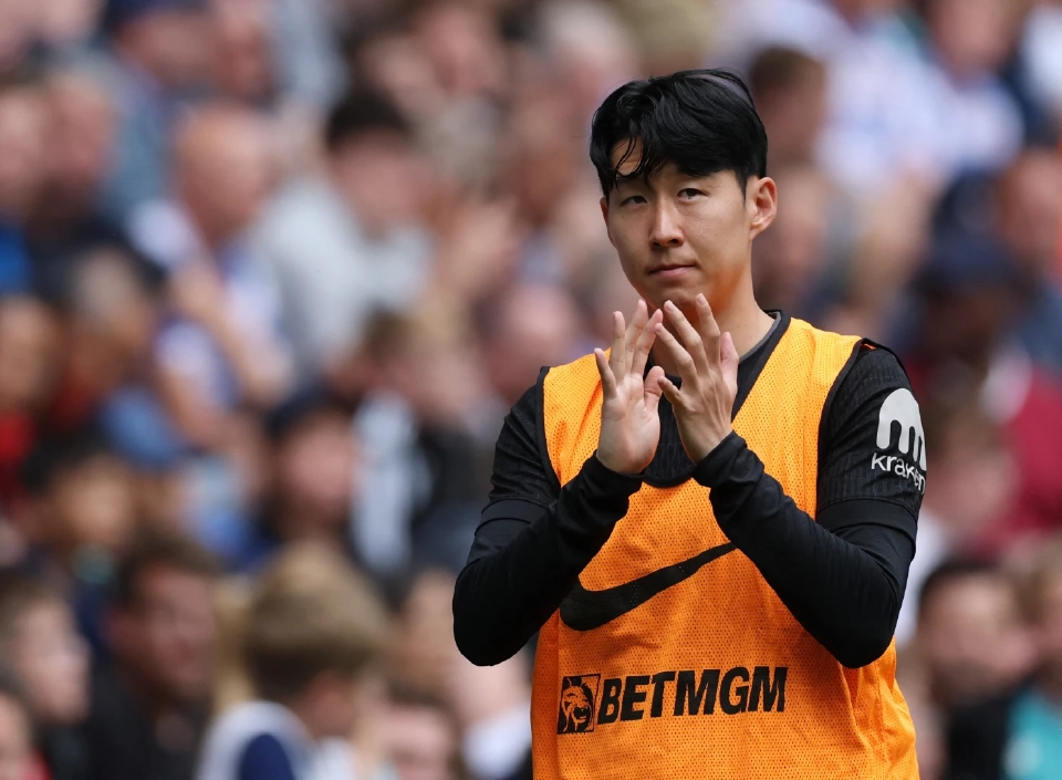 สเปอร์ส ช็อก! 'ซน ฮึง-มิน' ประกาศอำลาทีม สิ้นสุด 10 ปี ตำนานไก่เดือยทอง