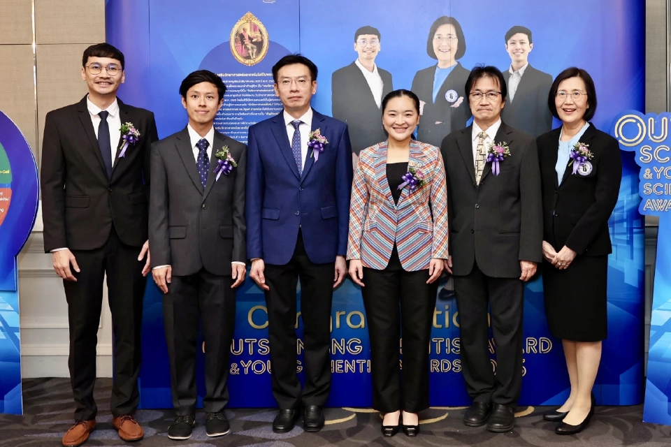 นักวิจัย มช. คว้านักวิทยาศาสตร์ดีเด่น ค้นพบ 'อ้วนลงพุง' ทำให้สมองเสื่อม