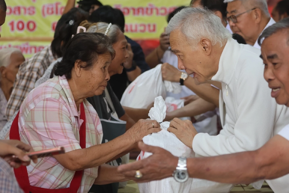 “สุวัจน์”ชี้ประชาชนต้องการรัฐบาลใหม่เข้ามาแก้ปัญหาโดยเร็ว