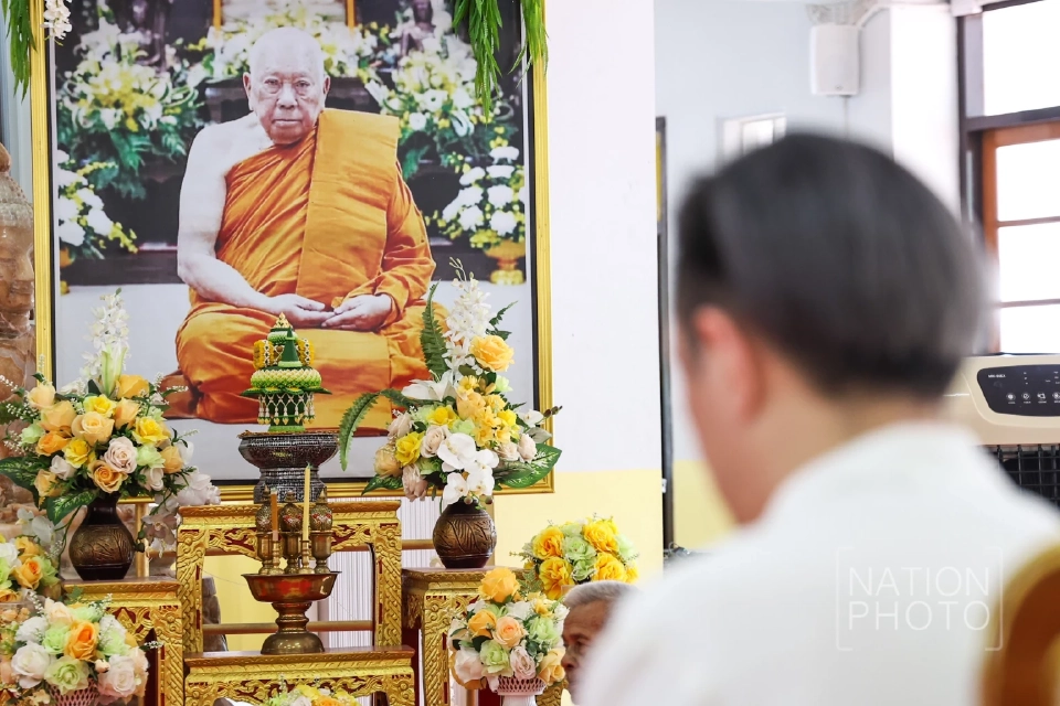 "เครือเนชั่น"ทอดผ้าป่าสามัคคีสร้างโกเมศไตรรัตนเจดีย์ ปทุมธานี