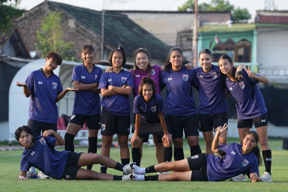 LIVE ถ่ายทอดสดฟุตบอลหญิง ทีมชาติไทย U16 พบ สิงคโปร์ ดูบอลสด เช็กผลบอลที่นี่