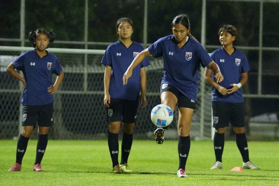 ความพร้อมแข้งชบาแก้ว ฟุตบอลหญิงทีมชาติไทย U16 ก่อนลงสนามพบกับ เวียดนาม U16 