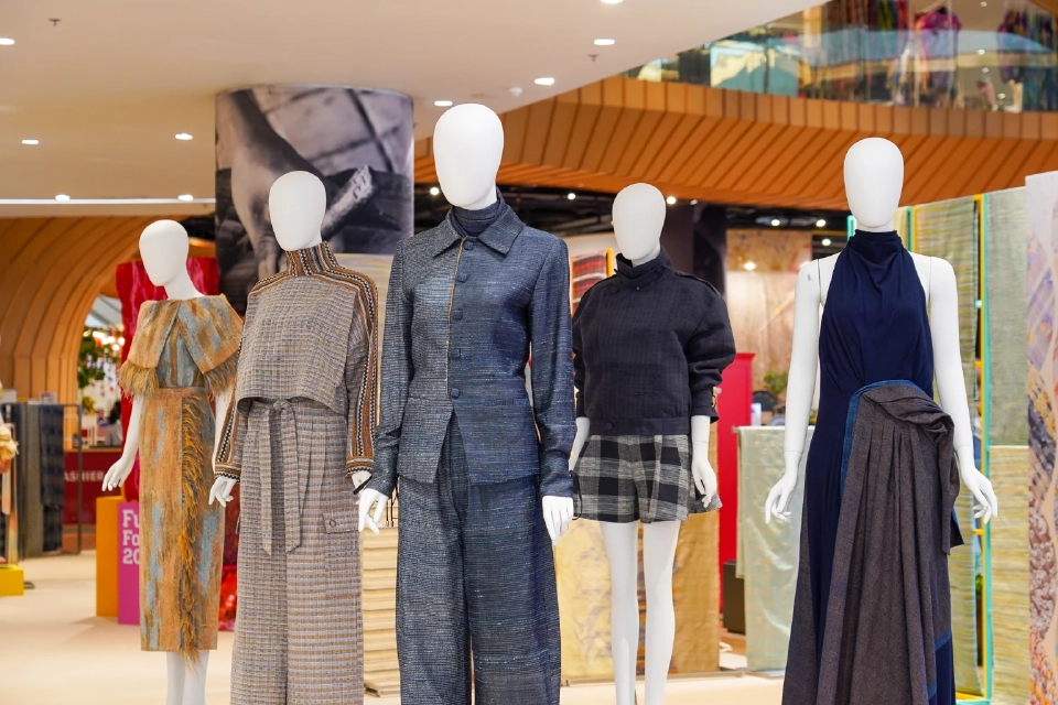 “Future Fashion มหัศจรรย์แห่งเส้นใย 2025” ผ้าไทยก้าวสู่เวทีแฟชั่นโลก