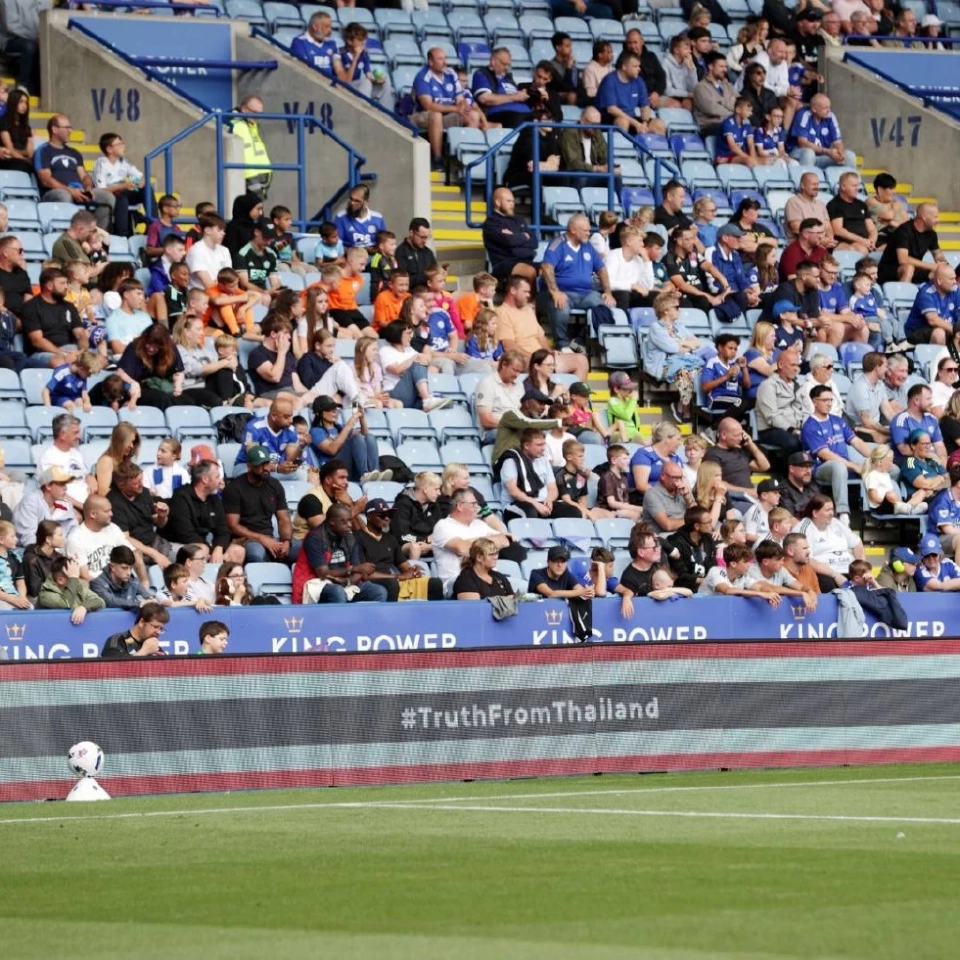 เลสเตอร์ ซิตี้ ขึ้นแบนเนอร์ธงชาติไทยพร้อมติดแฮชแท็ก #TruthFromThailand