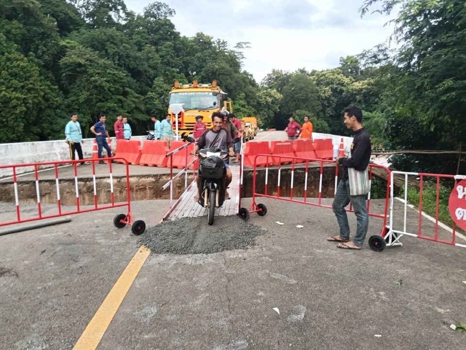 พายุคาจิกิถล่ม แม่ฮ่องสอน ถนนขาด 2 สาย “ทางหลวงชนบท” เร่งติดตั้งสะพานเบลีย์