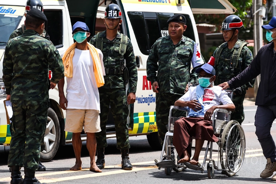 ไทยส่งตัว 2 ทหารกัมพูชากลับบ้าน สาบานไม่หวนรบกับไทยอีก