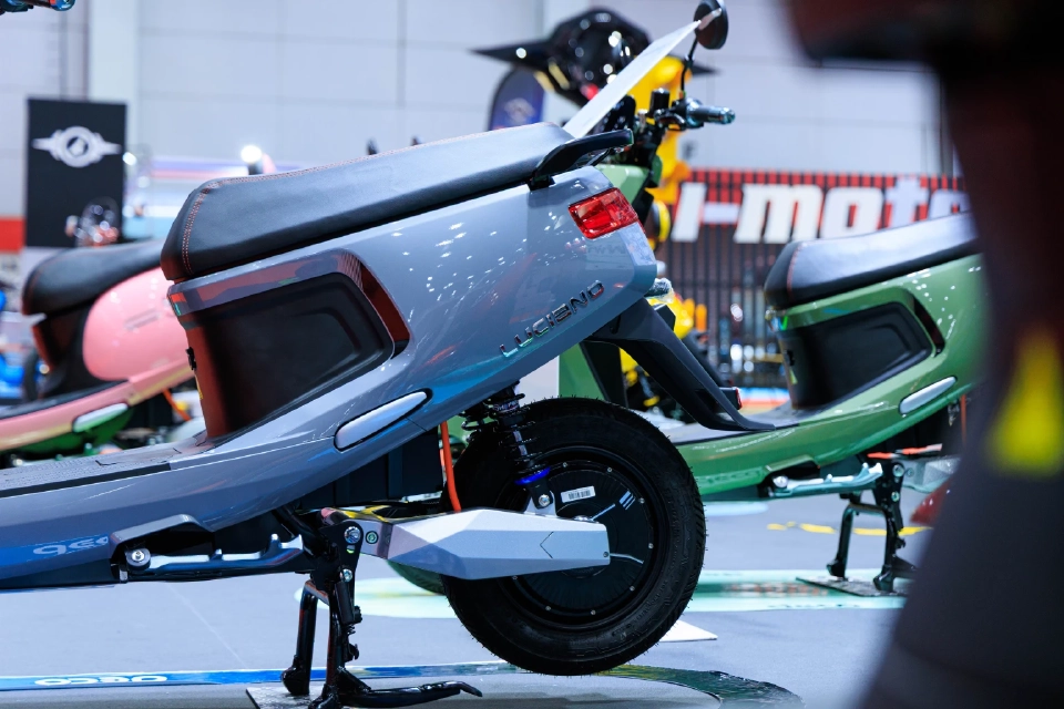 เดโก้ เปิดตัวรถไฟฟ้า 8 รุ่น พร้อมโปรแรงใน Big Motor Sale 2025