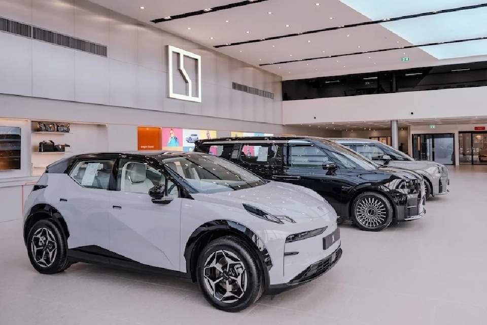 ZEEKR หวังขายทะลุ 3,000 คัน เสริมเอสยูวีไฟฟ้า 7X ราคากว่า 1.8 ล้านบาท