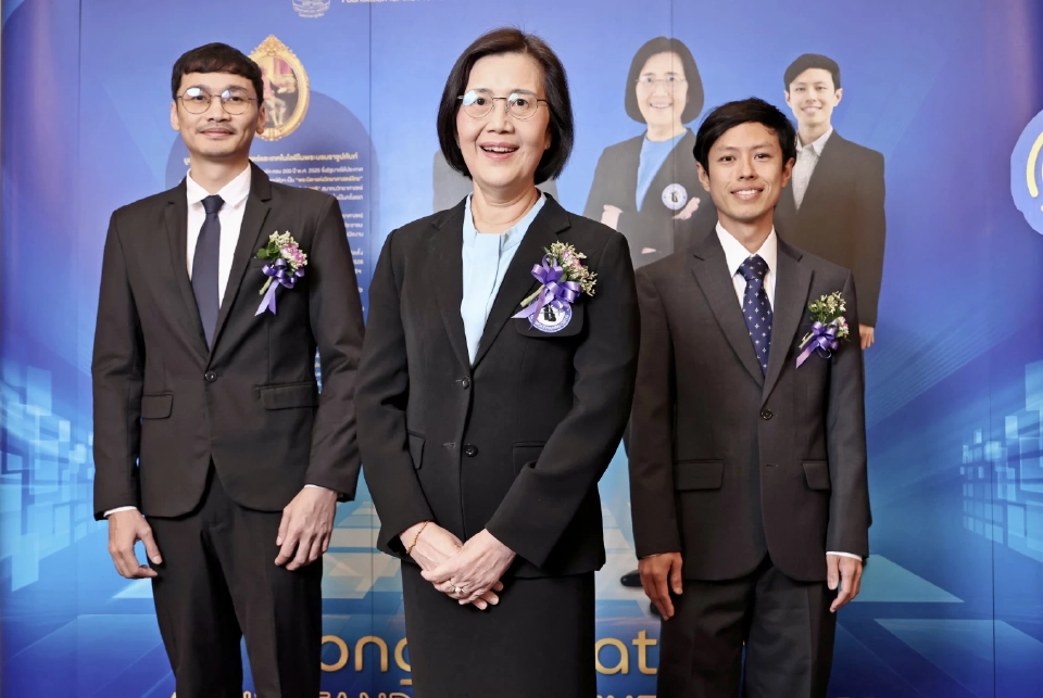 นักวิจัย มช. คว้านักวิทยาศาสตร์ดีเด่น ค้นพบ 'อ้วนลงพุง' ทำให้สมองเสื่อม