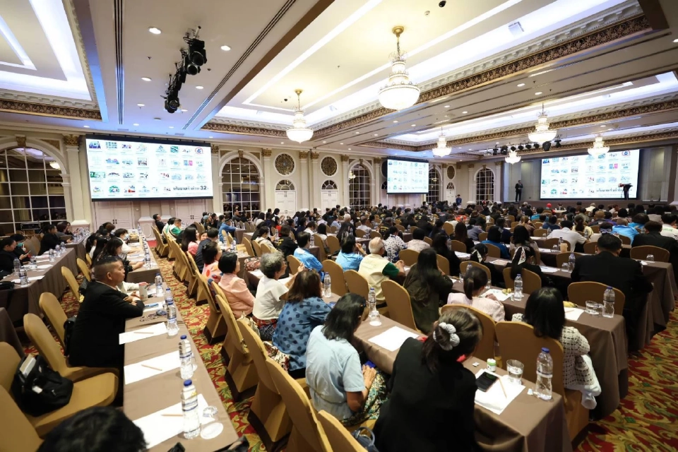 กทม. 10 เขตประกาศใช้ 'ธรรมนูญสุขภาพ' ปลดล็อกชุมชนบริหารตัวเอง