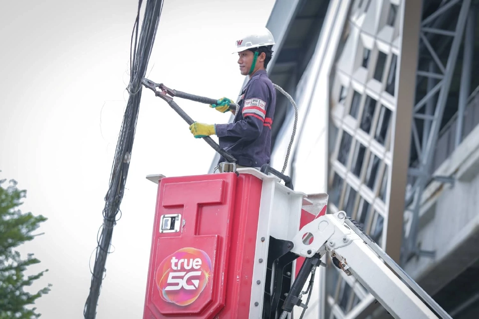  “ทรู” ผนึก กฟน. และภาคีเครือข่ายนำสายสื่อสารลงดิน ที่สมุทรปราการ