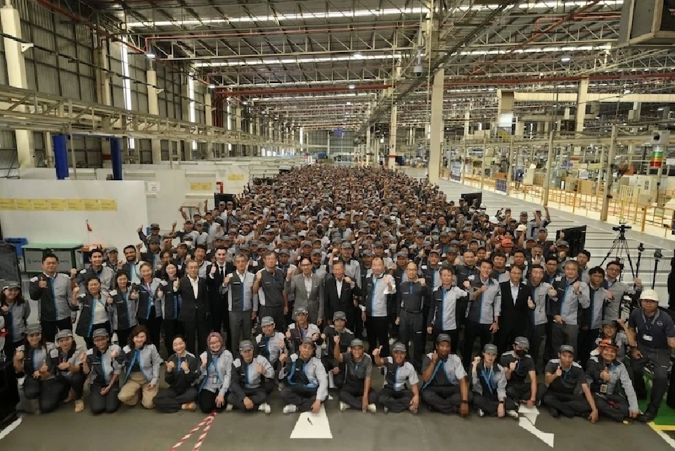 โรงงานนิสสัน อ.บางเสาธง จ.สมุทรปราการ 