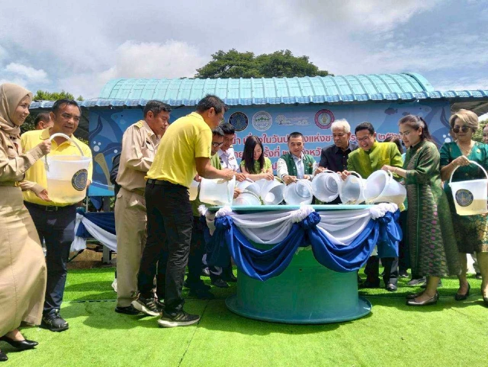 กรมประมง-ซีพีเอฟใช้วิถีธรรมชาติปล่อย “ปลานักล่า” ลดปลาหมอคางดำ
