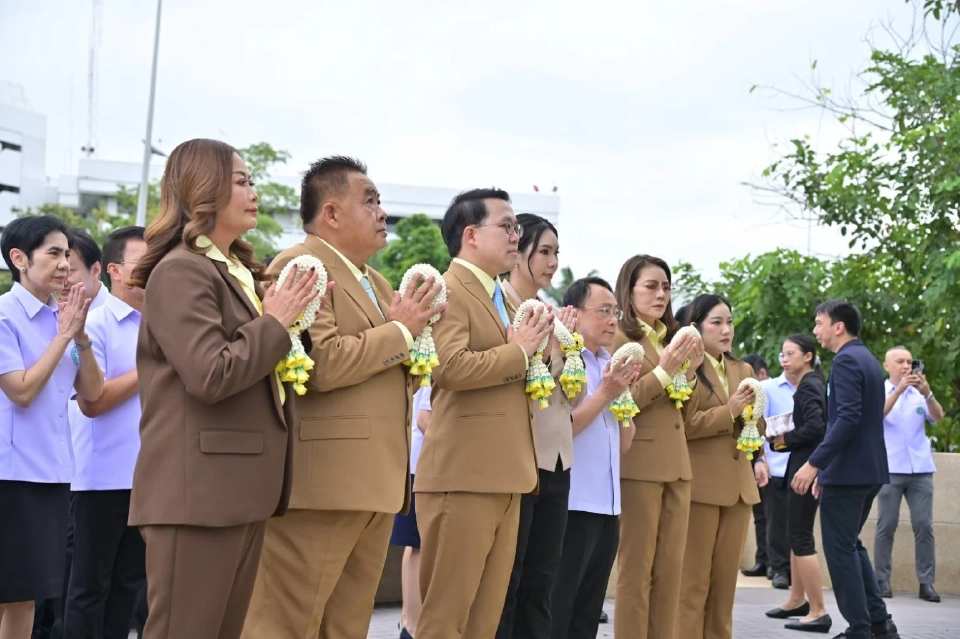 'พัฒนา' ประกาศสานต่อ '30 บาท' นโยบาย 'กัญชา' ชัดเจนสัปดาห์หน้า