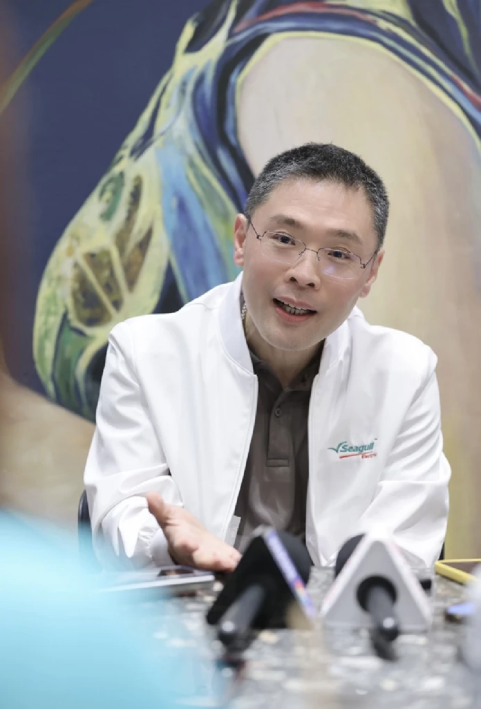 นายอรุณ เรืองจรุงพงศ์ 