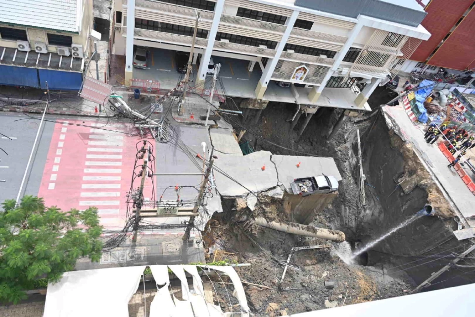 กรมทรัพยากรธรณี เผยสาเหตุถนนทรุดตัว-ถนนยุบหน้ารพ.วชิรพยาบาล ย้ำไม่เกี่ยวข้องกับธรณีวิทยา หรือ ปัจจัยทางธรรมชาติ