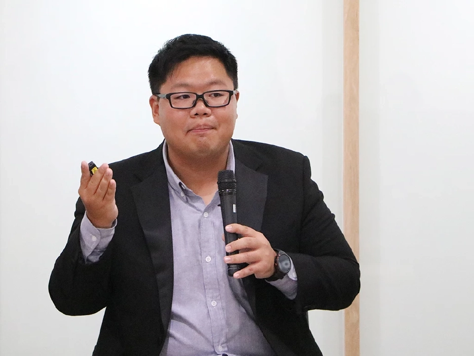 นายเดชาธร ฐิสิฐสกร คณะทำงานสายเศรษฐกิจและการค้า กลุ่มอุตสาหกรรมปิโตรเคมี ส.อ.ท.