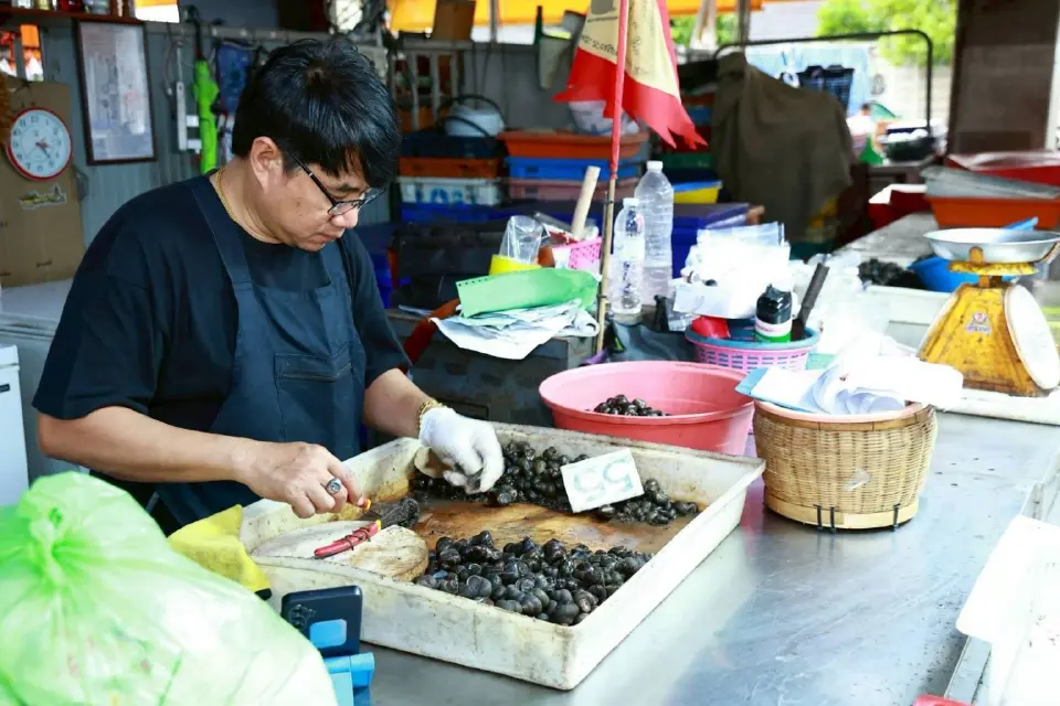 ​ตลาดสี่มุมเมือง ศูนย์กลางวัตถุดิบอาหารท้องถิ่นใหญ่สุดในไทย เปิด 24 ชม.