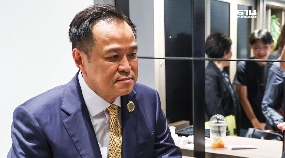 อนุทิน ชาญวีรกูล 