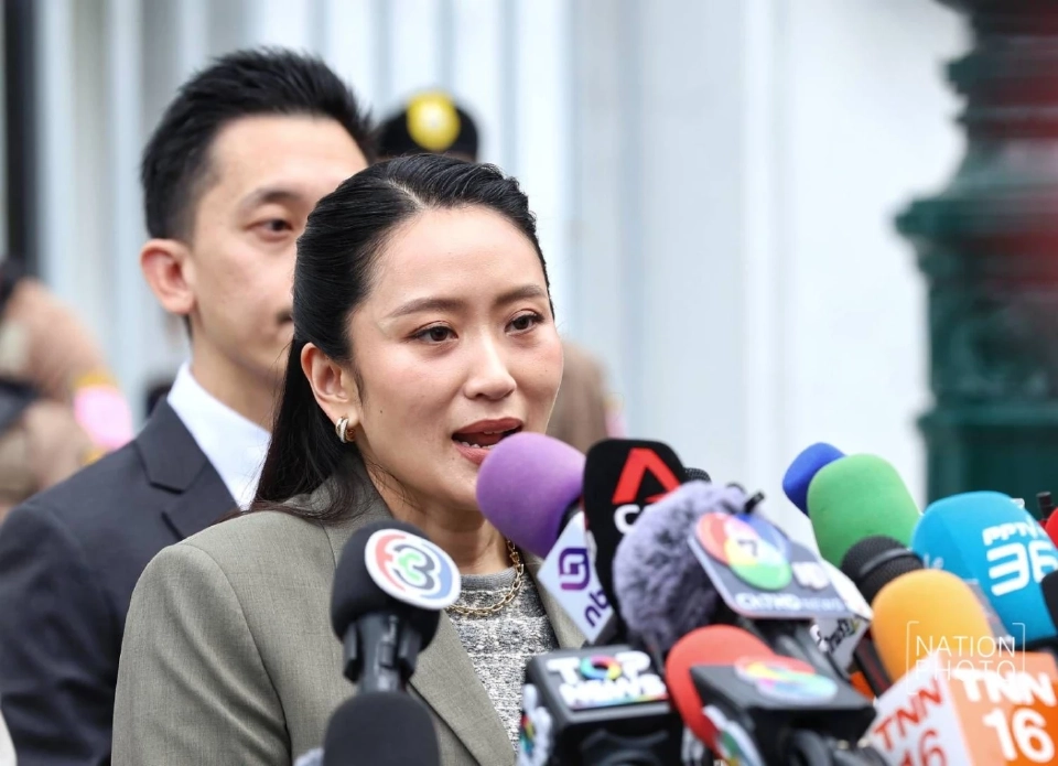 'แพทองธาร' เปิดใจหลังศาลพิพากษาคดีชั้น 14 เผยเป็นห่วงและภูมิใจในพ่อ