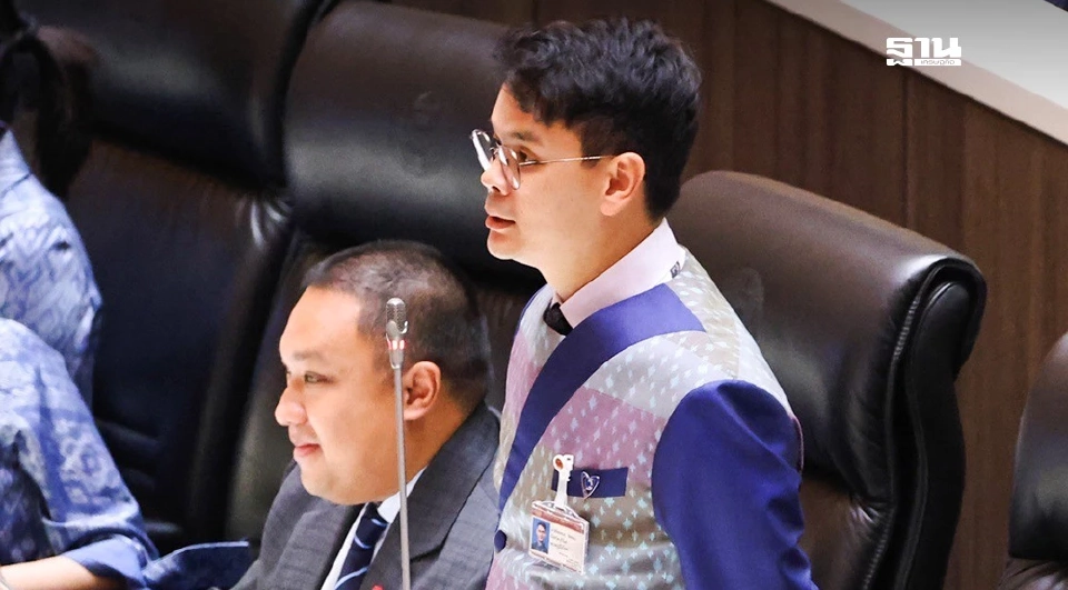  'ไชยชนก ชิดชอบ' เลขาพรรคภูมิใจไทย เสนอชื่อ ‘อนุทิน ชาญวีรกูล” นายกฯคนใหม่