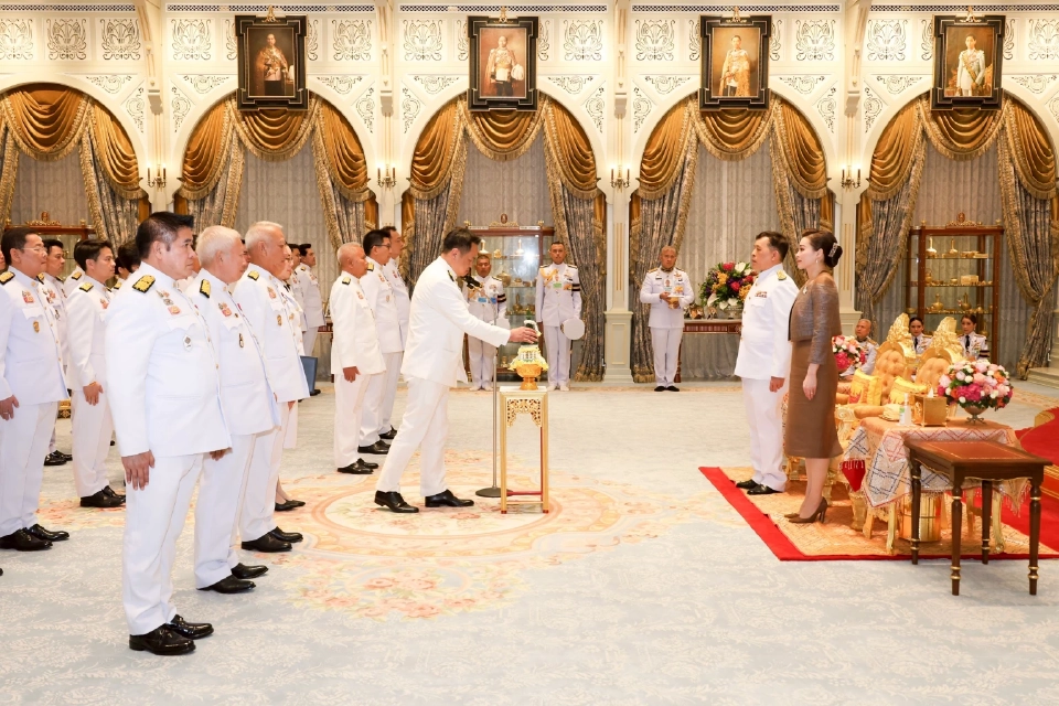 'ในหลวง' พระราชทานพระราชดำรัสแก่ครม. ขอให้มีจิตใจที่เข้มแข็ง-มานะบากบั่น