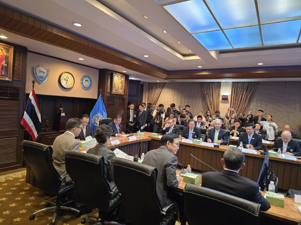 'อนุทิน' รับ 7 ข้อเสนอ หอการค้า หนุนเศรษฐกิจ-เพิ่มสภาพคล่อง SMEs