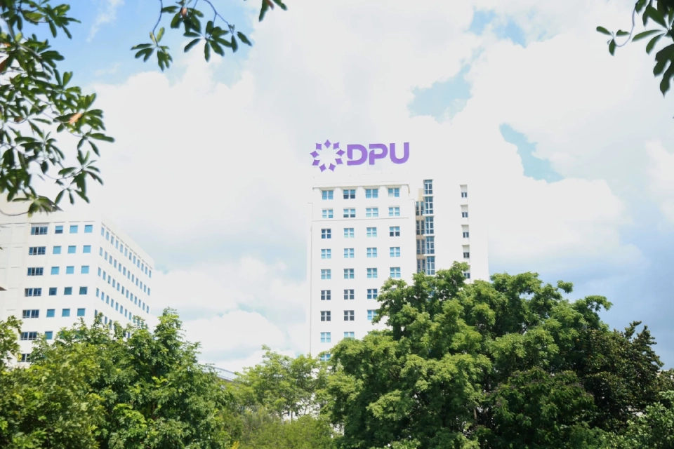 'ศิลปศาสตร์ DPU' ปั้นบัณฑิตสู่ Creative Business เสริมทักษะภาษา+AI