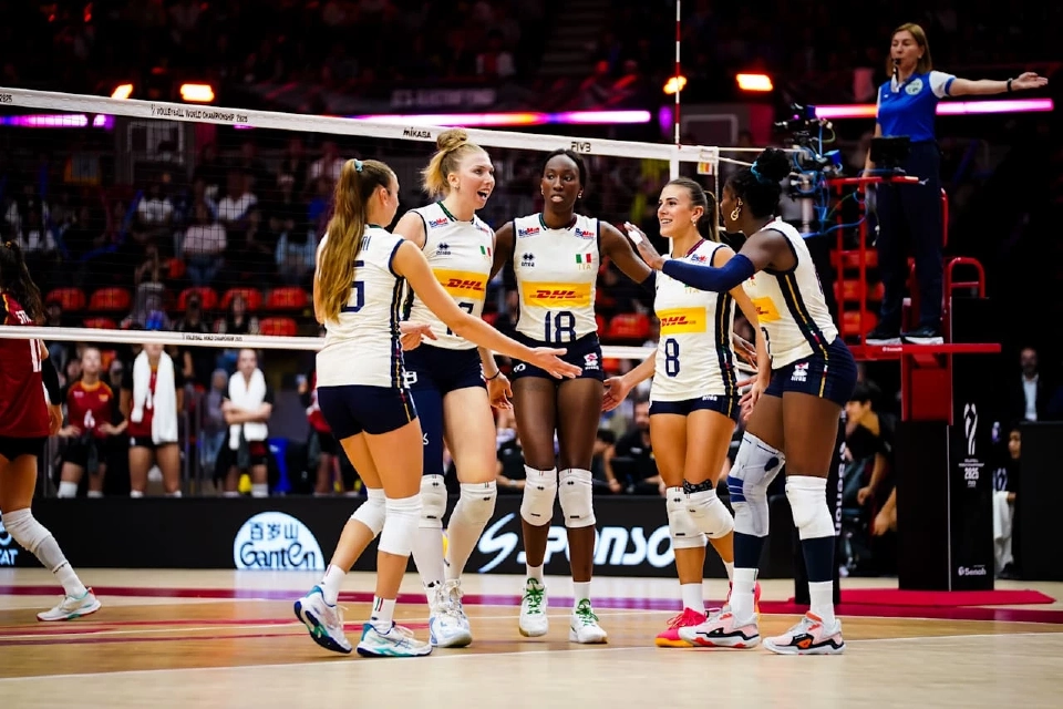 ถ่ายทอดสดวอลเลย์บอลหญิงชิงแชมป์โลกวันนี้ 'อิตาลี vs บราซิล' ชิงตั๋วรอบชิงฯ