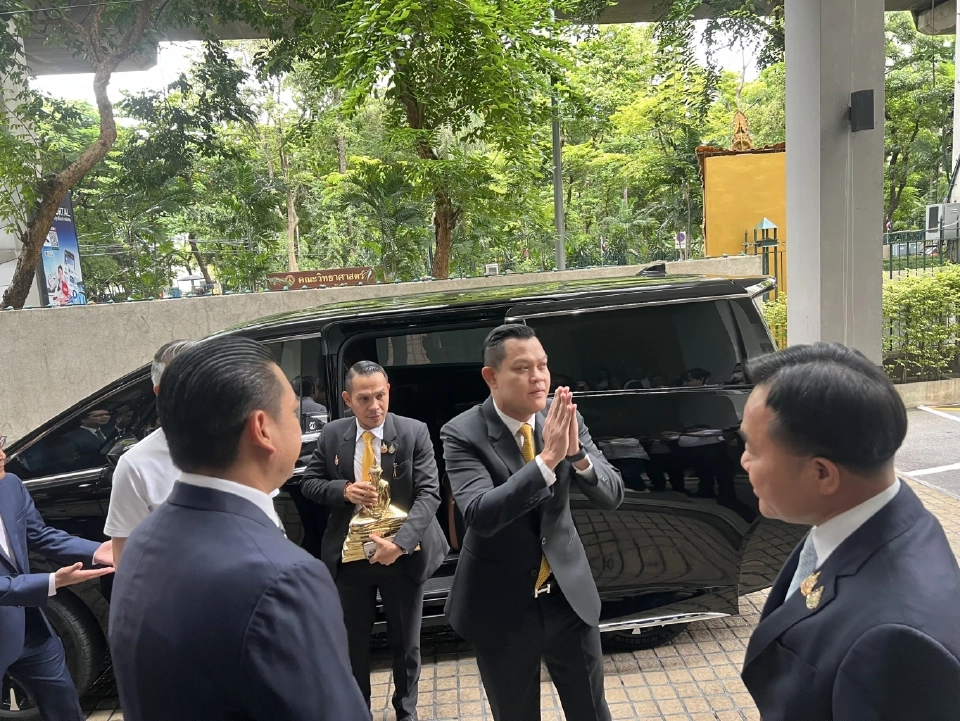 ‘รมว.อุตฯคนใหม่’ ลุย Quick win หนุนโรงงานดี-จัดการเอสเอ็มอีปลอม