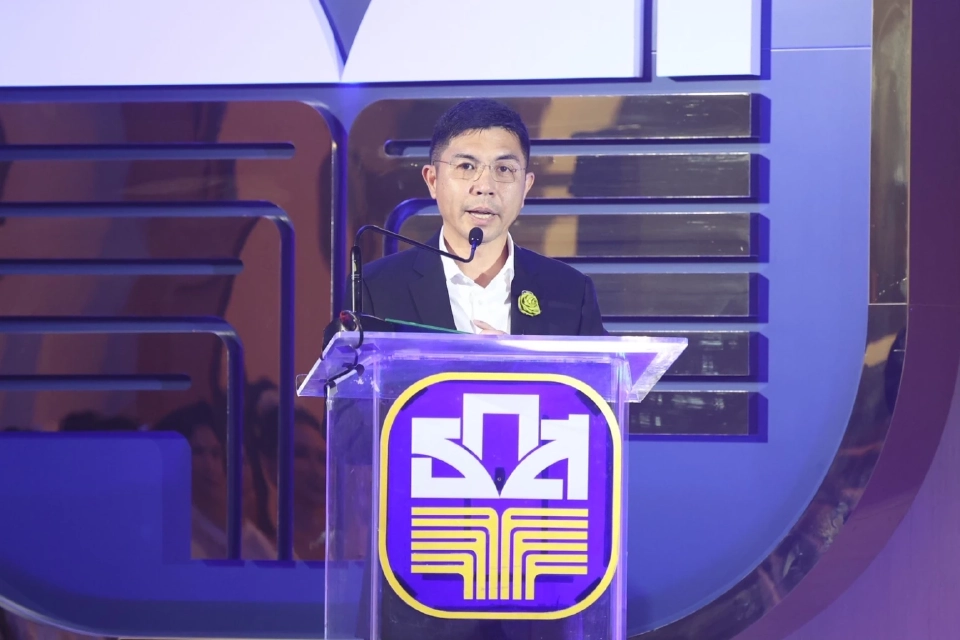 นายฉัตรชัย ศิริไล ผู้จัดการ ธ.ก.ส.