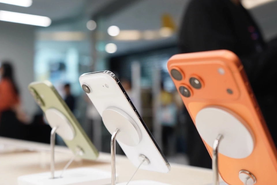 เสียงสะท้อน ผู้ใช้ iPhone 17 เจอปัญหารอยขีดข่วน Apple แจงไม่ใช่รอยถาวร