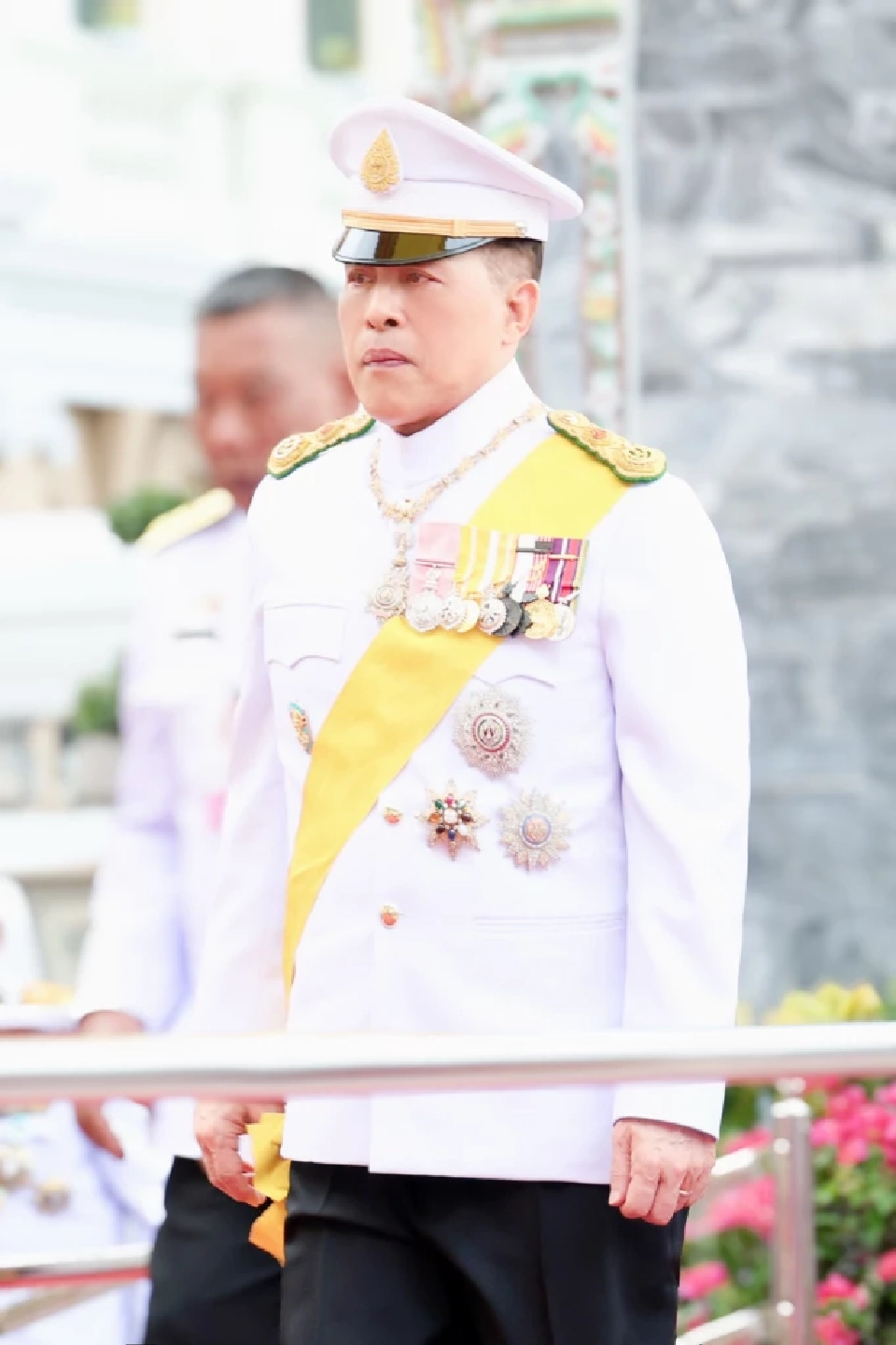 ในหลวง-พระราชินี ทรงบำเพ็ญพระราชกุศลฯ วันคล้ายวันพระบรมราชสมภพ ร.8 ครบ 100 ปี