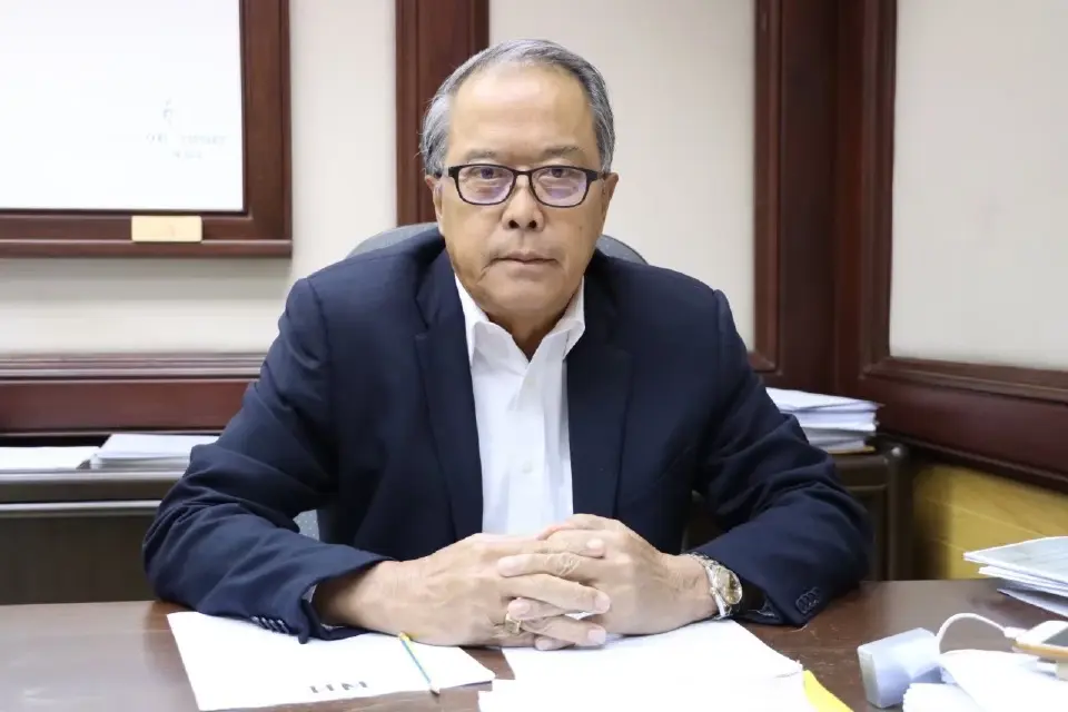 นายชูศักดิ์ ศิรินิล รัฐมนตรีประจำสำนักนายกรัฐมนตรี