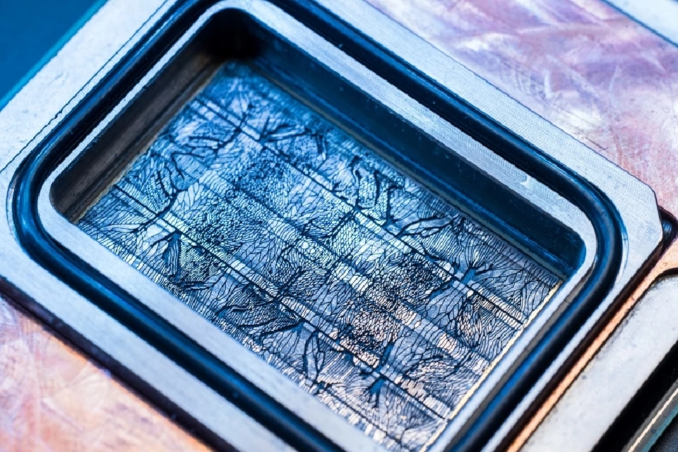 ไมโครซอฟท์ เปิด“ไมโครฟลูอิดิกส์”ระบายความร้อนชิป AI ดีกว่าเดิม 3 เท่า