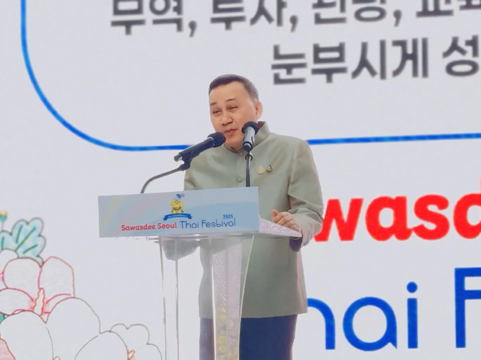 ดุสิต เมนะพันธุ์ ที่ปรึกษารัฐมนตรีว่าการกระทรวงการต่างประเทศ