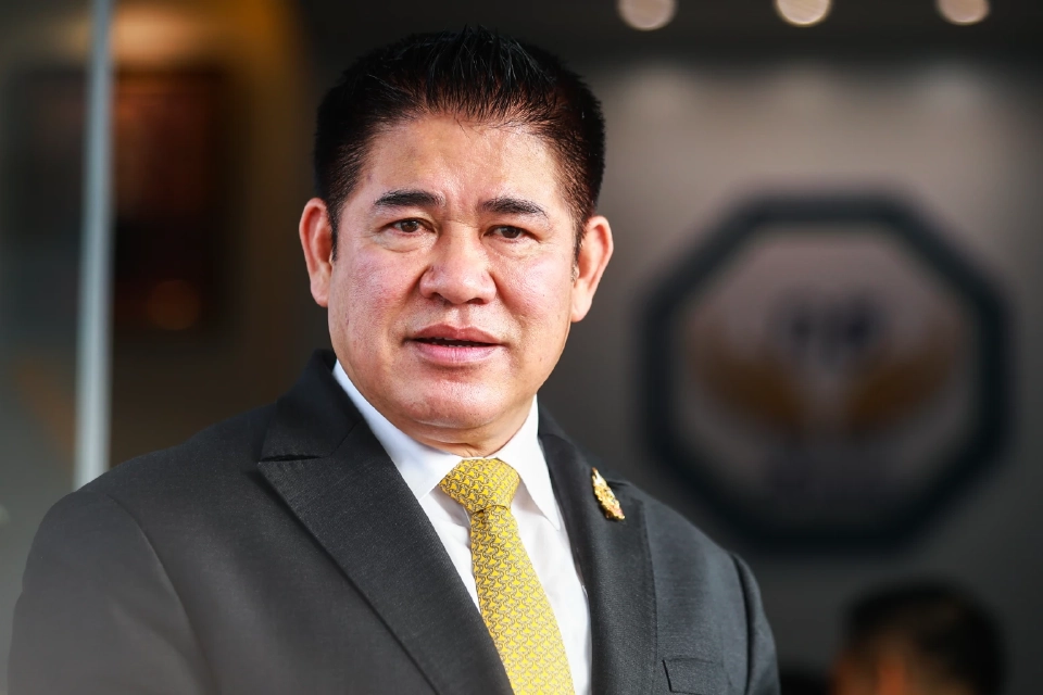 ร้อยเอกธรรมนัส พรหมเผ่า รองนายกรัฐมนตรี และรัฐมนตรีว่าการกระทรวงเกษตรและสหกรณ์