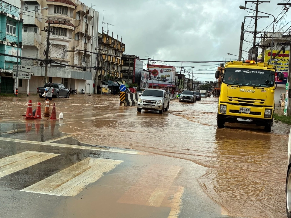 หล่มสัก เพชรบูรณ์อ่วม อิทธิพลพายุหนองฟ้า ฝนถล่ม น้ำท่วมฉับพลัน