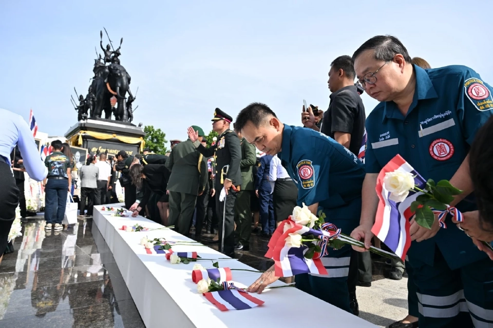 “มูลนิธิป่อเต็กตึ๊ง”ร่วมพิธีสดุดีทหารกล้าจากเหตุไทย-กัมพูชา