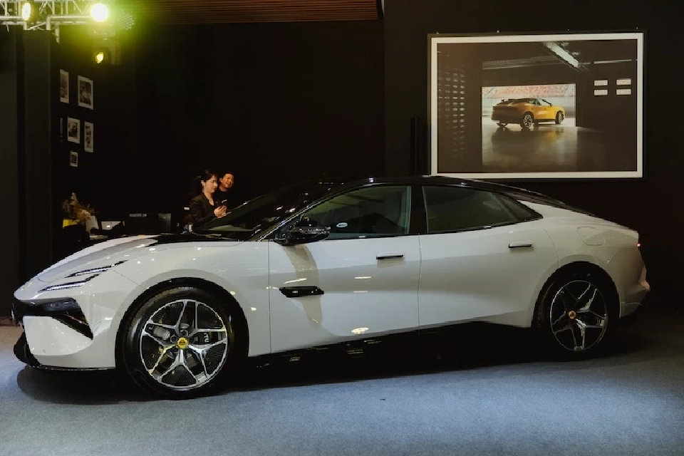 Lotus Emeya 600 ราคา 4.89 ล้านบาท EV นำเข้าจีน ถูกสุดของโลตัส