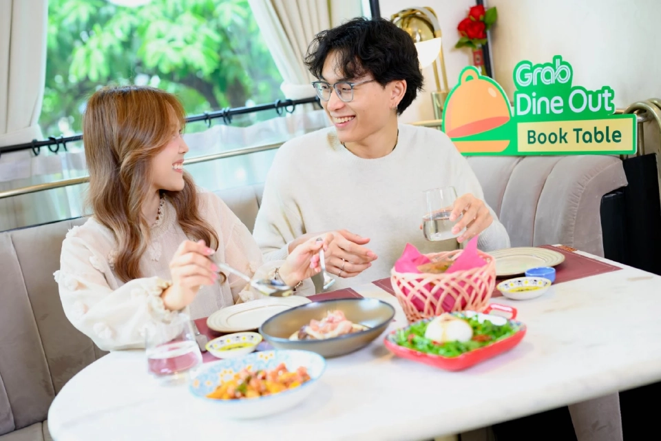 แกร็บ ยกเครื่องบริการกินที่ร้าน เทคโอเวอร์ “โช้ป” เปิดจองโต๊ะ-ดีลสุดคุ้ม