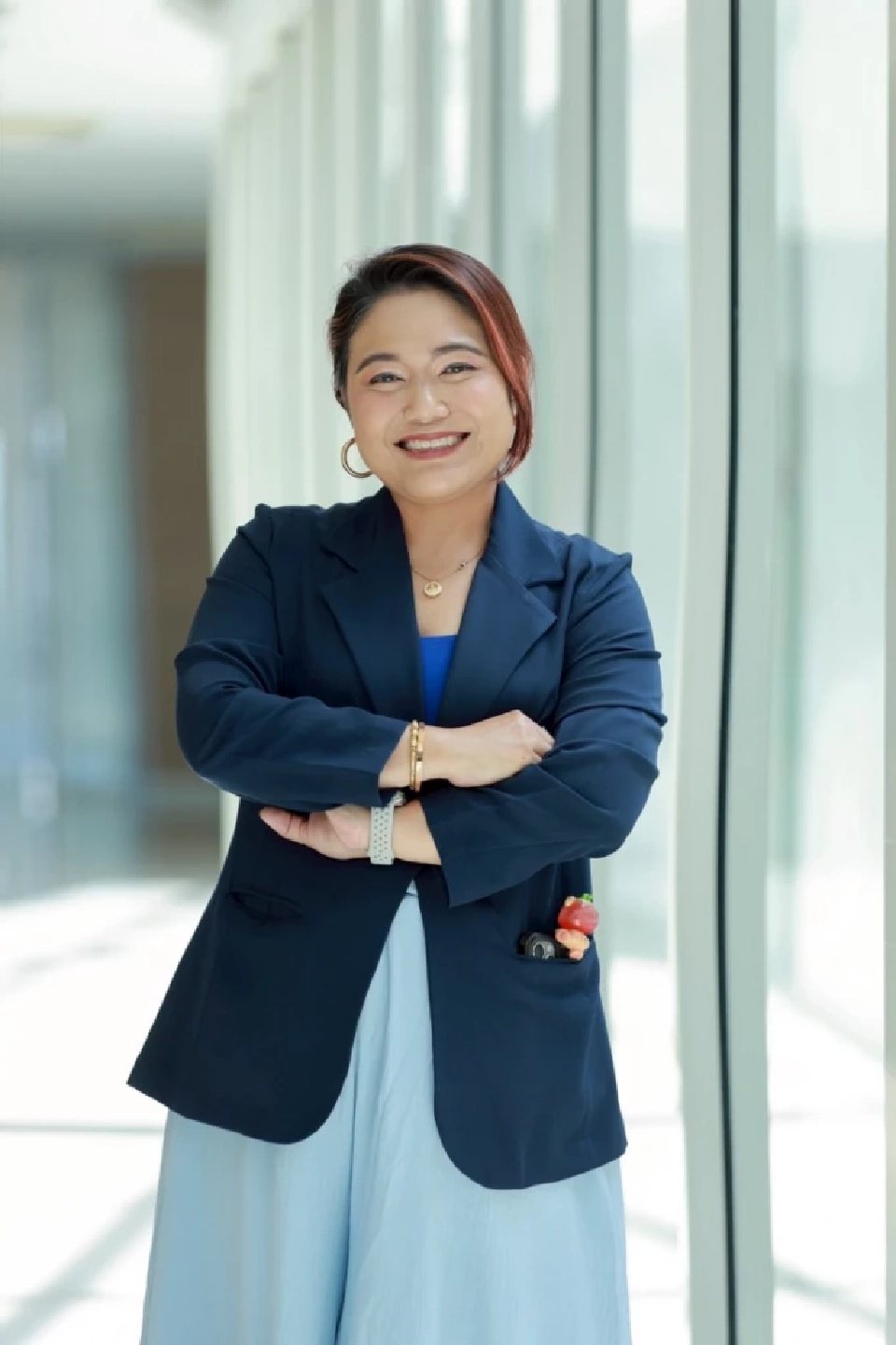 อาจารย์โบว์-ภัทราวดี ธีเลอร์  อาจารย์ประจำสาขาวารสารศาสตร์คอนเวอร์เจ้นท์และสื่อดิจิทัลสร้างสรรค์ คณะนิเทศศาสตร์ สถาบันการจัดการปัญญาภิวัฒน์ (PIM)