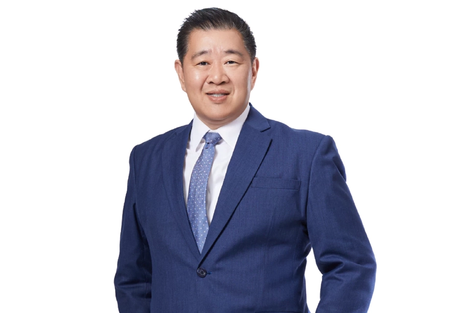 นายทรงพล ชีวะปัญหาโรจน์ เลขาธิการคณะกรรมการกองทุนบำเหน็จบำนาญข้าราชการ (กบข.) 