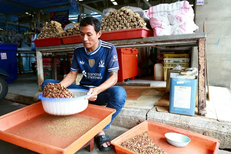​ตลาดสี่มุมเมือง ศูนย์กลางวัตถุดิบอาหารท้องถิ่นใหญ่สุดในไทย เปิด 24 ชม.